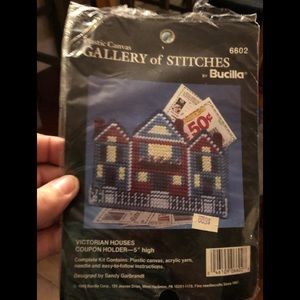 🏠 Needlepoint Victorian houses coupon holder kit